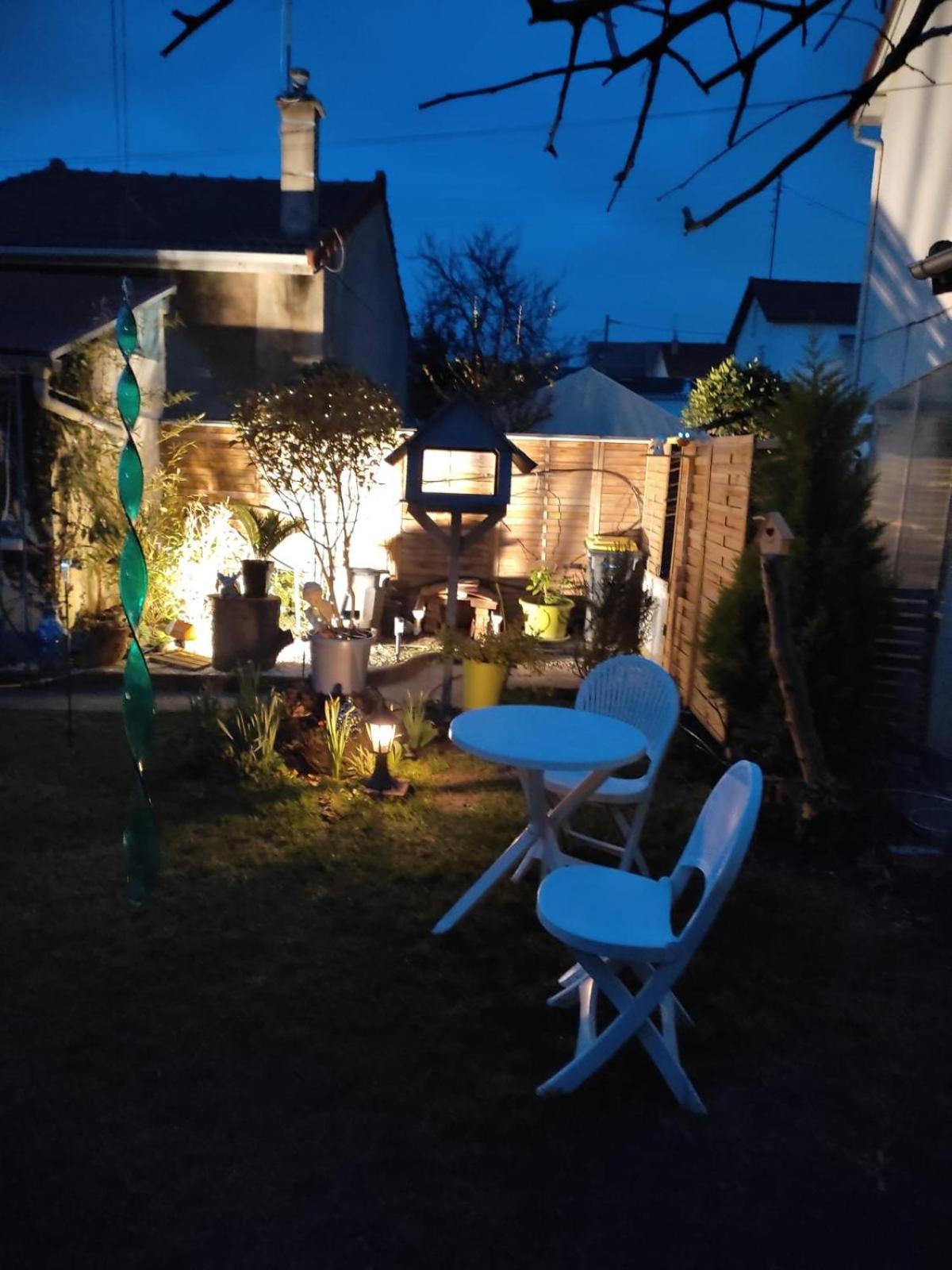 Un Deux Pieces Et Un Jardin A Villejuif Buitenkant foto
